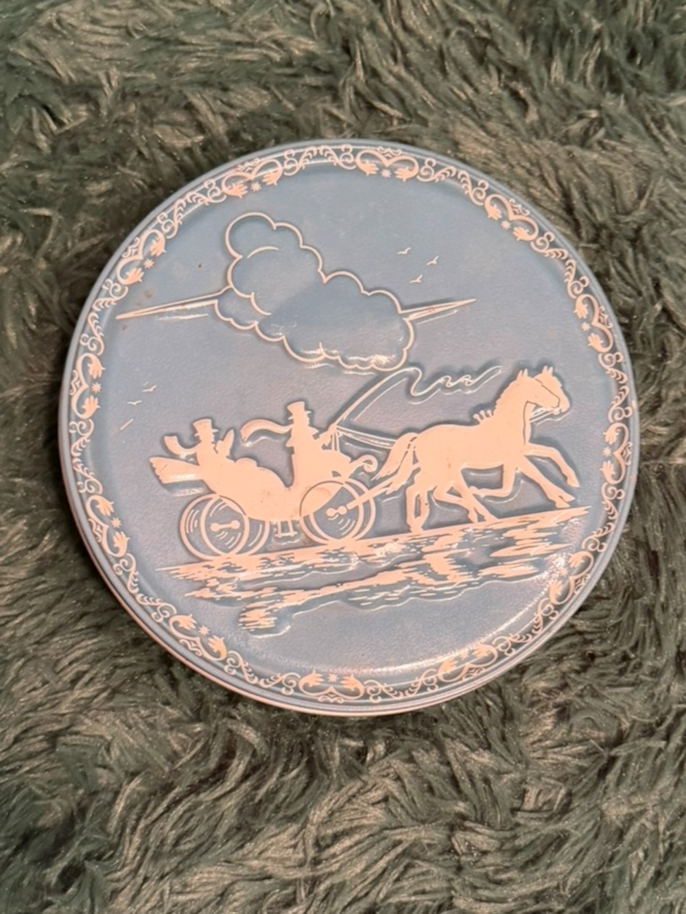 3/$25 ✨ Vintage Blue Horse Carriage Round Metal Tin 7”